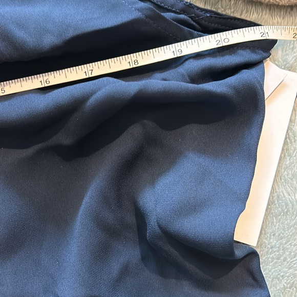 Navy Sleeveless Button Down Blouse with Crystal Collar size L-NWT - Picture 9 of 10